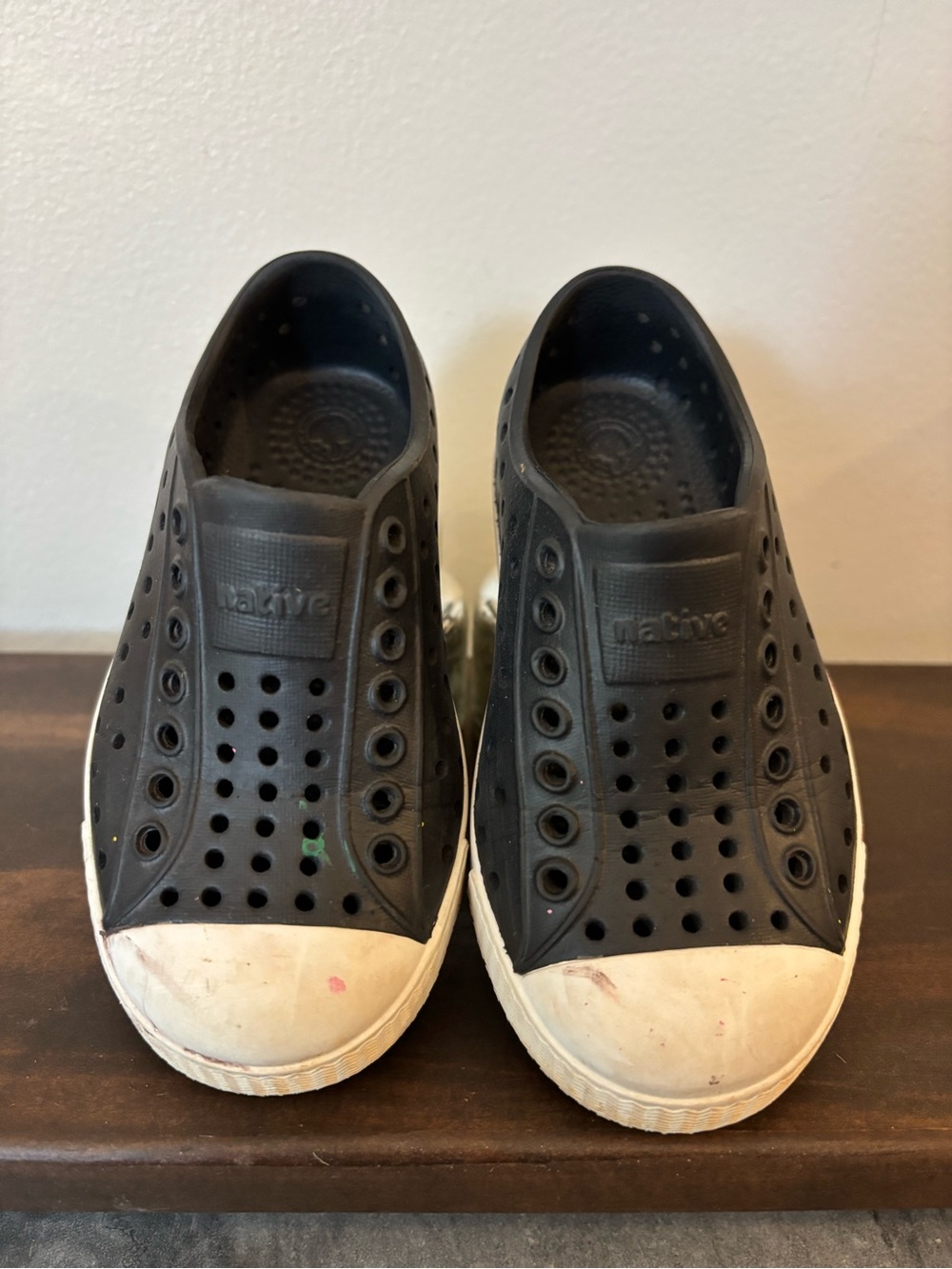 Native | Kids Water Shoes Navy and White Size C8